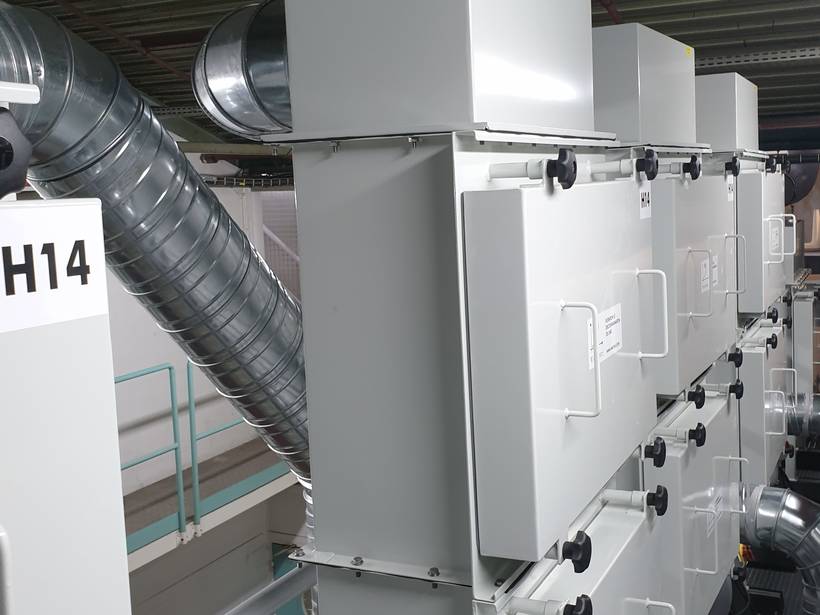 Caissons d'extraction et gaines de ventilation en zone technique